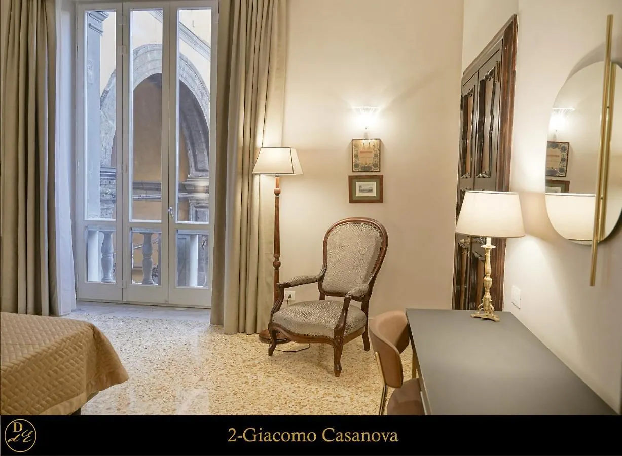 Dimora Donna Elena By Ranieri Bed & Breakfast Naples Italy