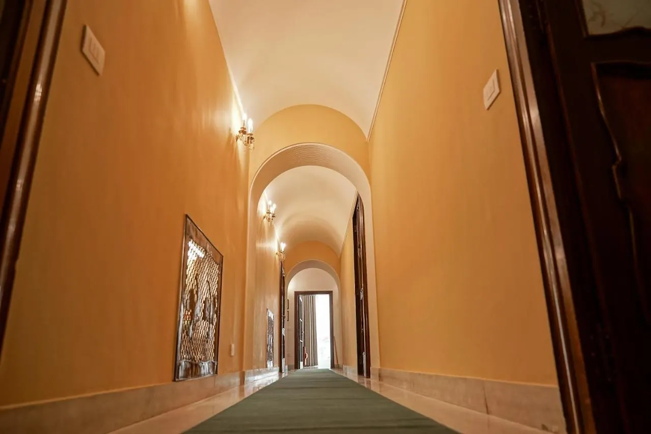 Dimora Donna Elena By Ranieri Bed & Breakfast Naples Italy