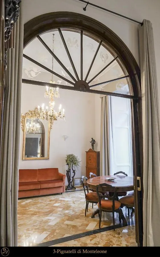 Dimora Donna Elena By Ranieri Bed & Breakfast Naples Italy