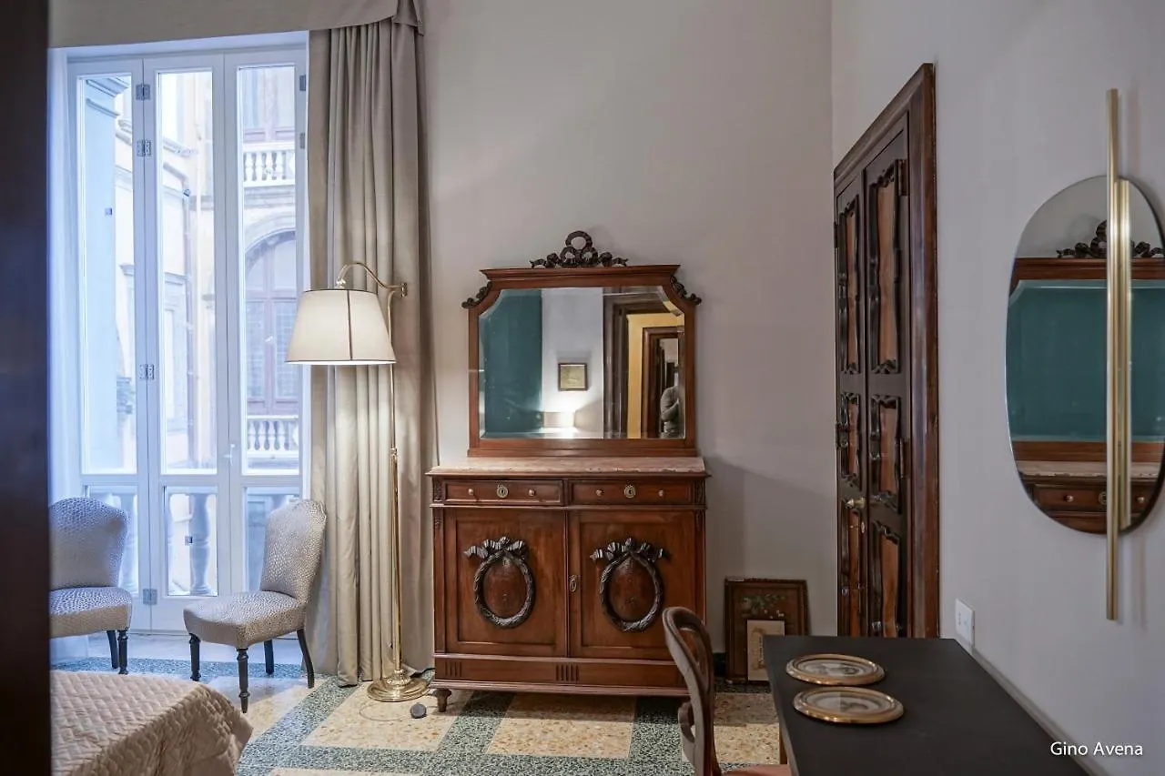 Dimora Donna Elena By Ranieri Bed & Breakfast Naples Italy