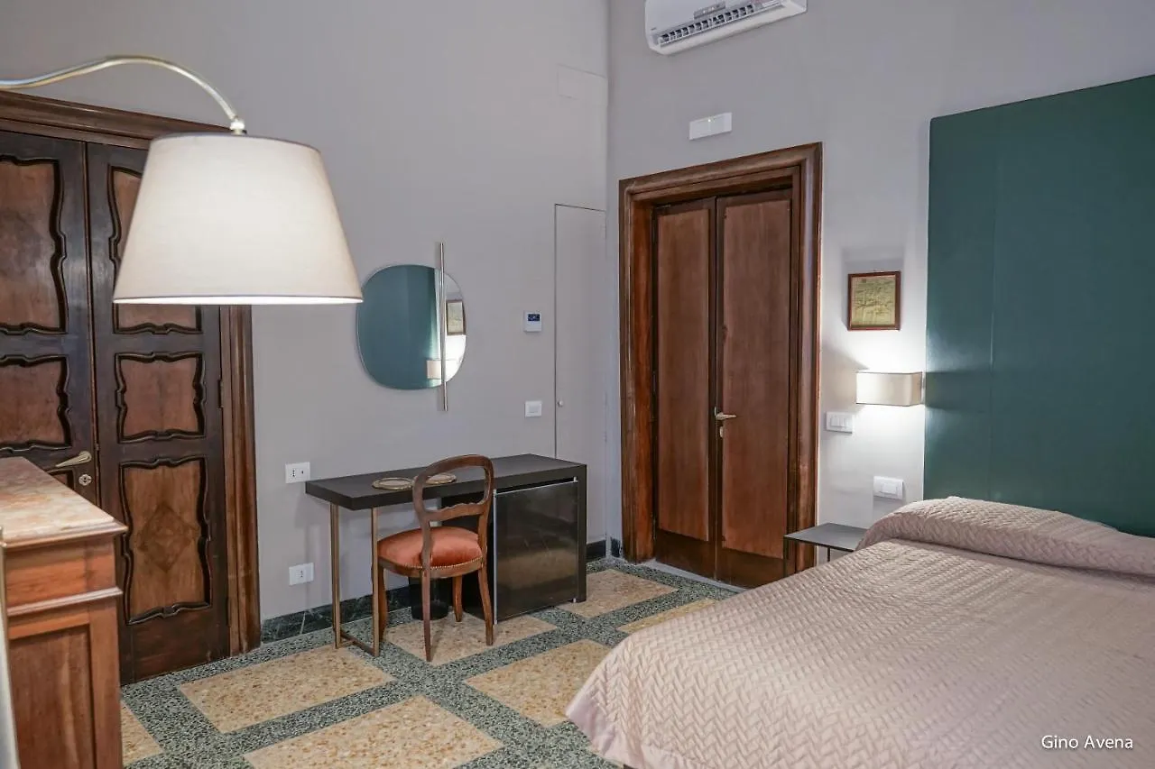 Dimora Donna Elena Bed & Breakfast Naples