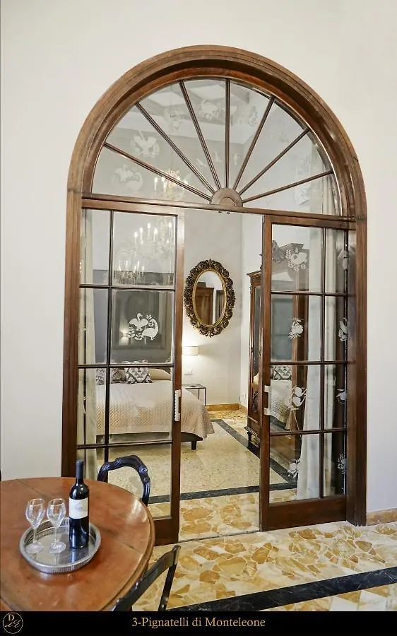 Dimora Donna Elena By Ranieri Bed & Breakfast Naples Italy