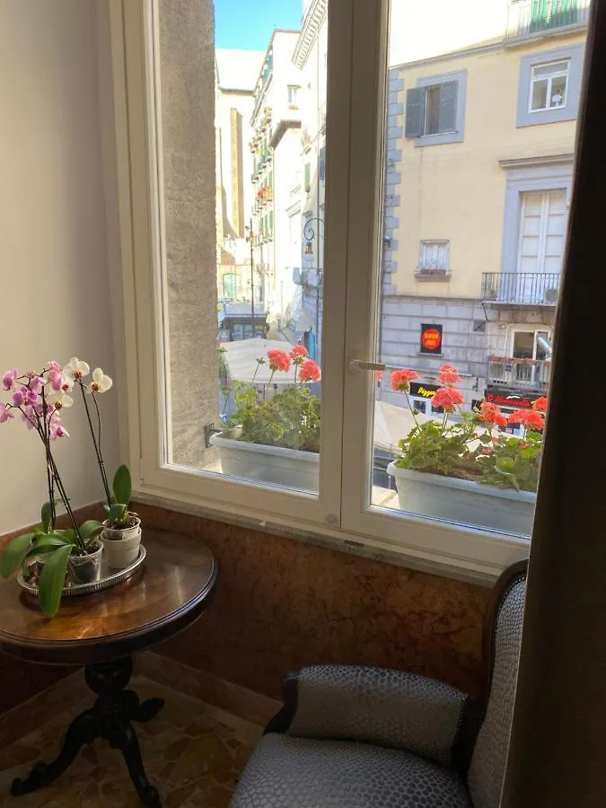 Bed and Breakfast Dimora Donna Elena By Ranieri Neapel
